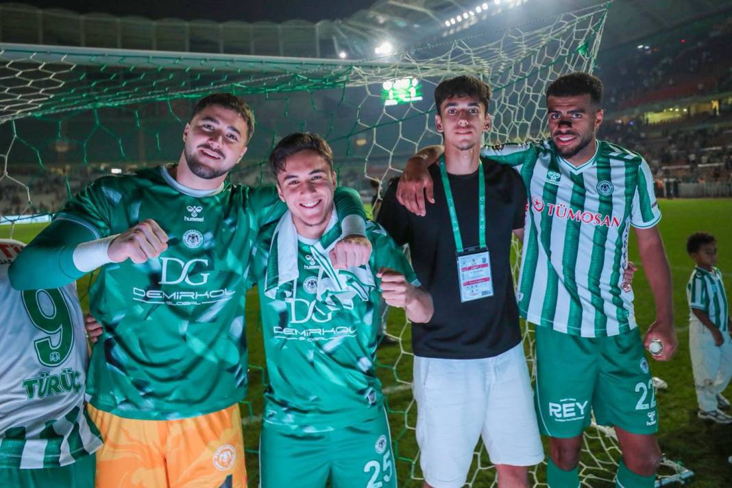 Konyaspor-Trabzonspor maçından çok özel kareler... 6