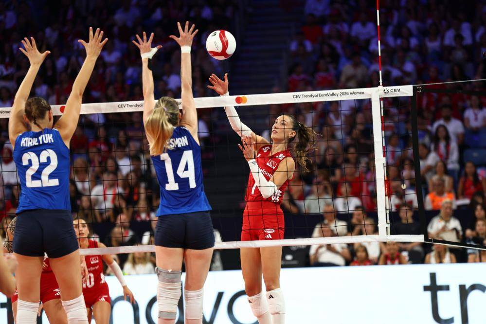 Sultan gibi sultan! A Milli Kadın Voleybol Takımı çeyrek finalde... 15