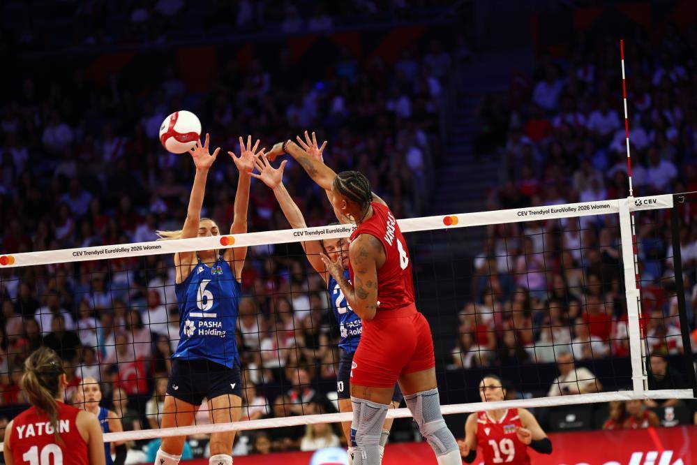 Sultan gibi sultan! A Milli Kadın Voleybol Takımı çeyrek finalde... 10