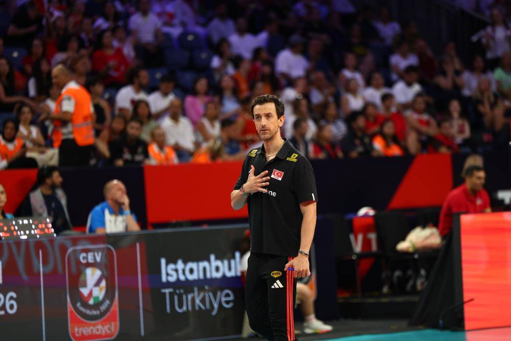 Sultan gibi sultan! A Milli Kadın Voleybol Takımı çeyrek finalde... 2