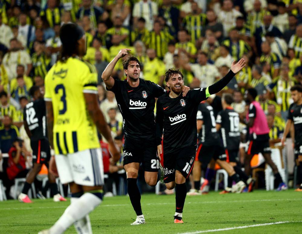 Fenerbahçe Beşiktaş derbisinden çok özel kareler... 6