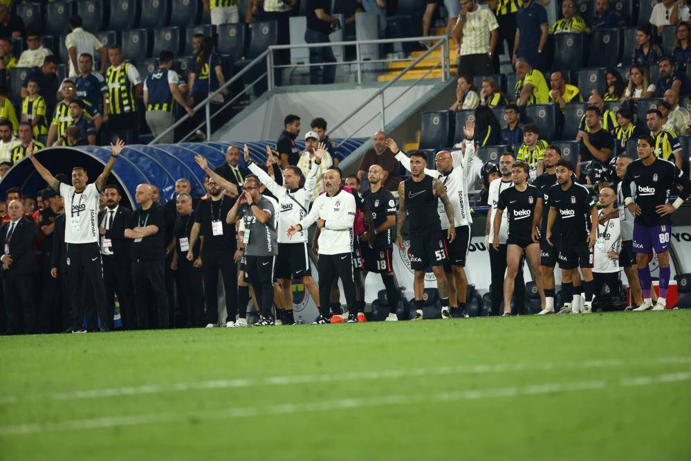 Fenerbahçe Beşiktaş derbisinden çok özel kareler... 9