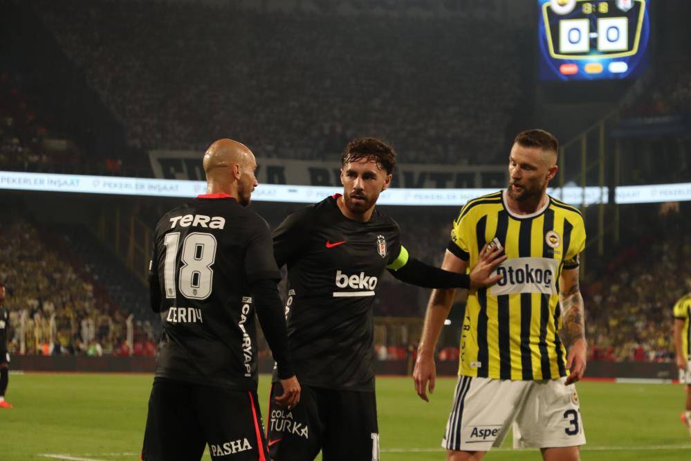 Beşiktaş'a yenilen Fenerbahçe'de işler yolunda gitmiyor 2