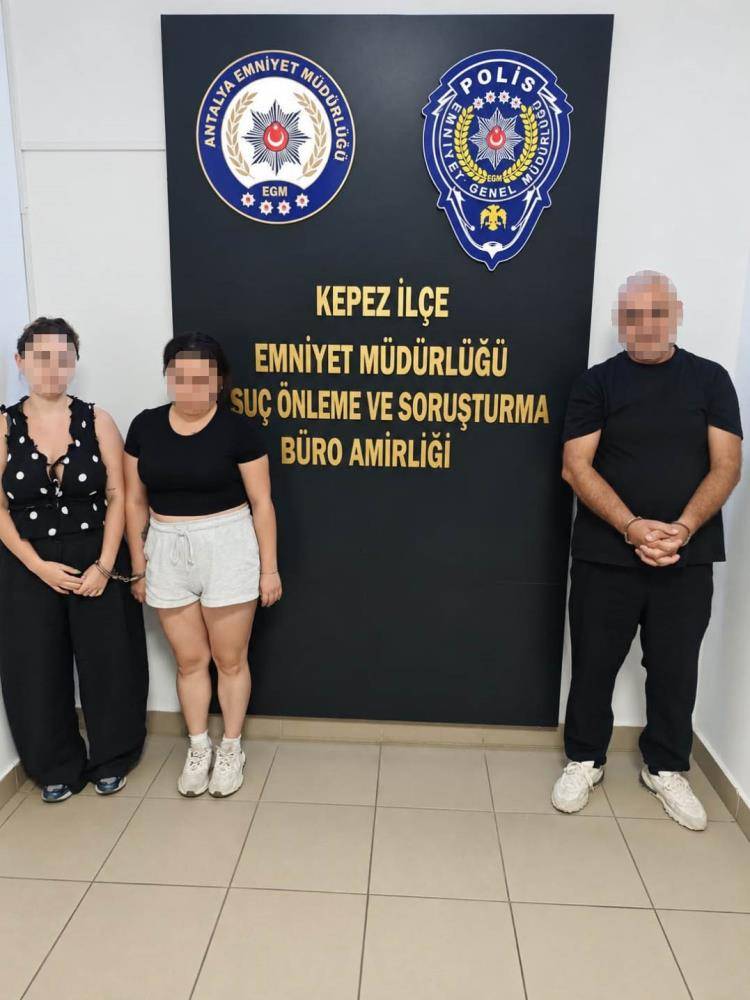 Sahte altınlarla tüm Türkiye'yi dolandıracaklardı... 8