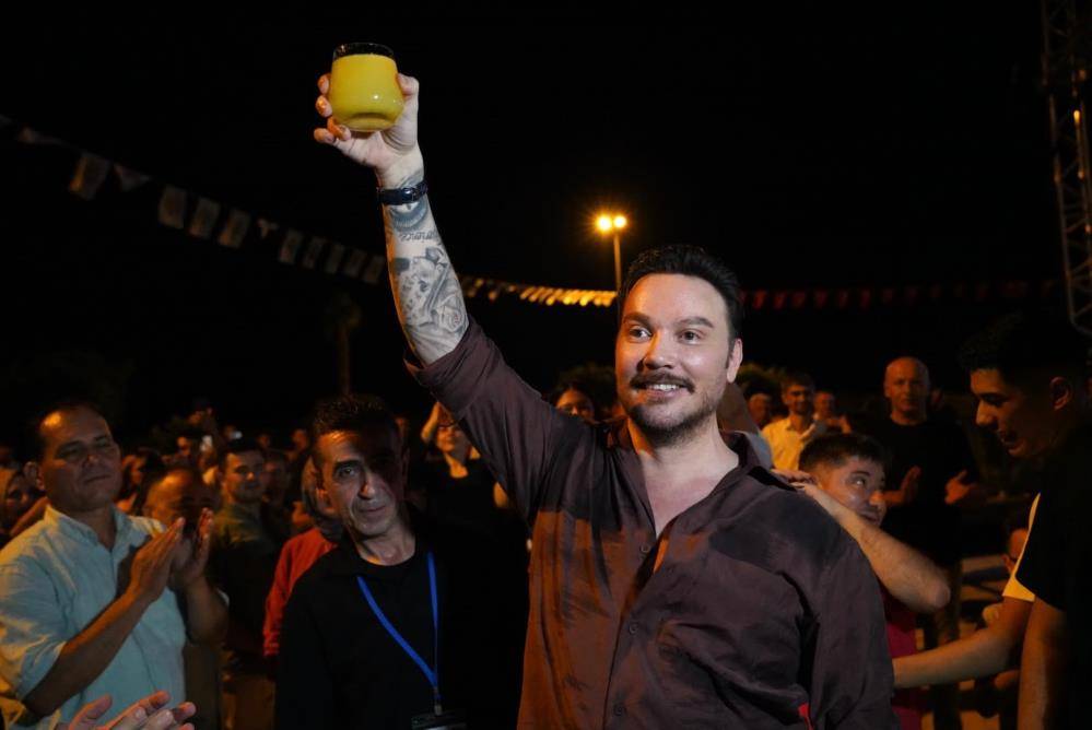 Sinan Akçıl Mersin Erdemli'de sahne aldı 3