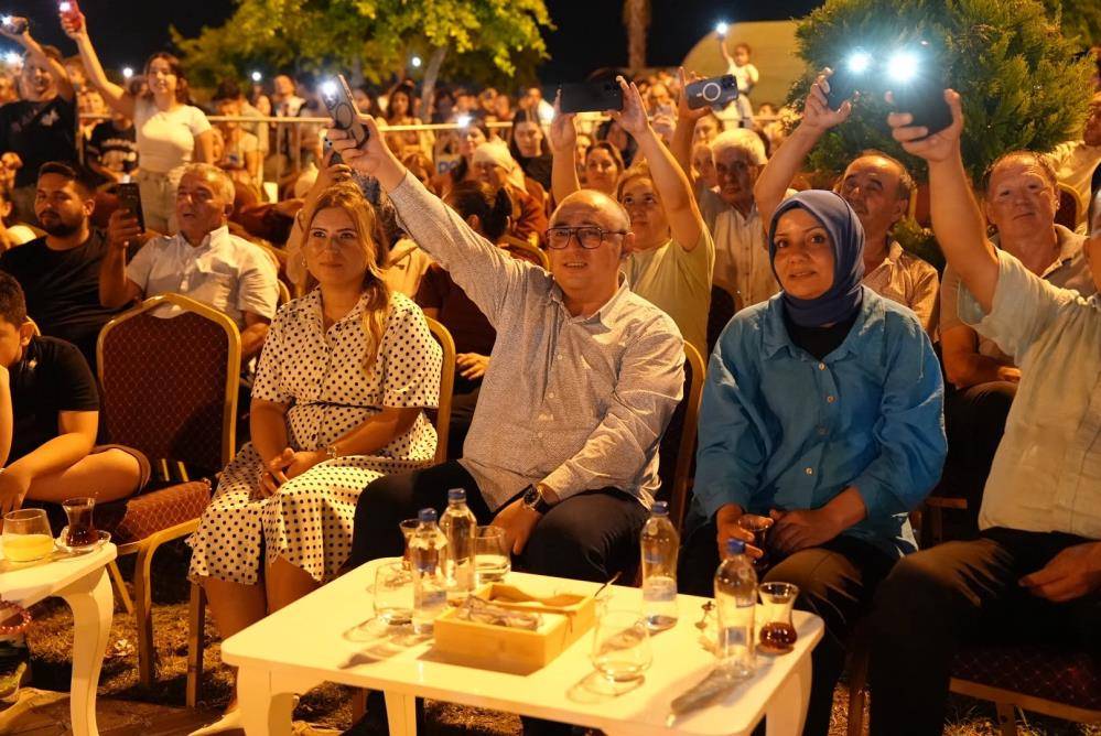 Sinan Akçıl Mersin Erdemli'de sahne aldı 2