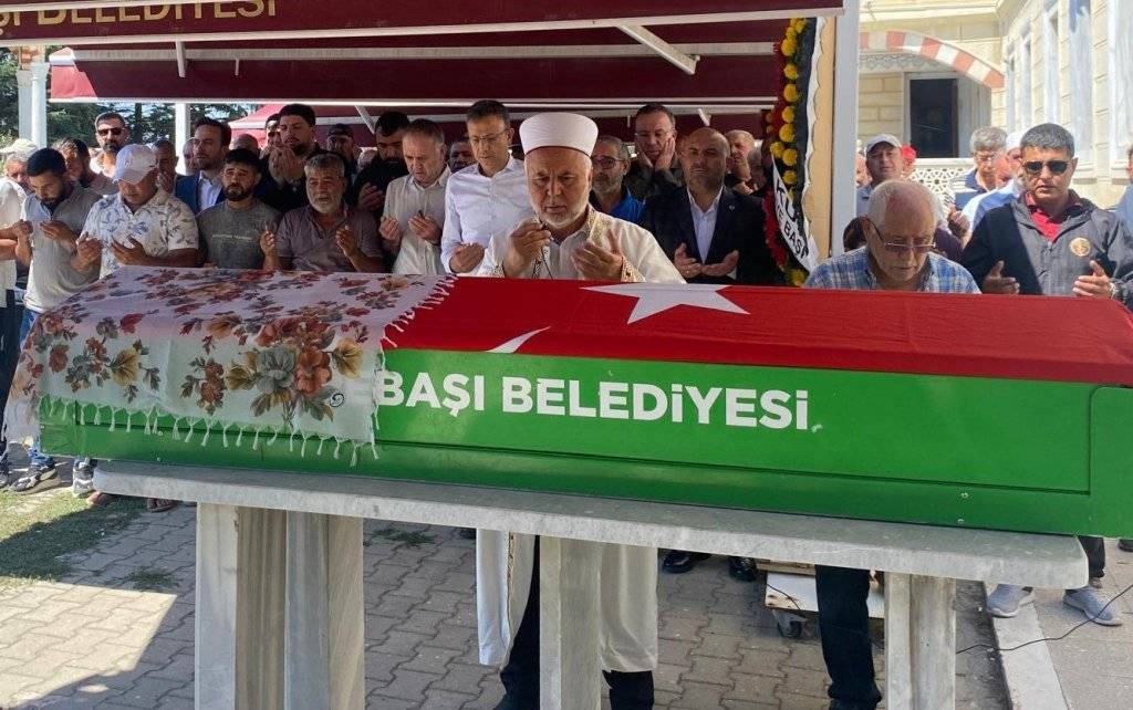 Gemiden acı haber gelmişti! Elmas Demir gözyaşlarıyla toprağa verildi 1