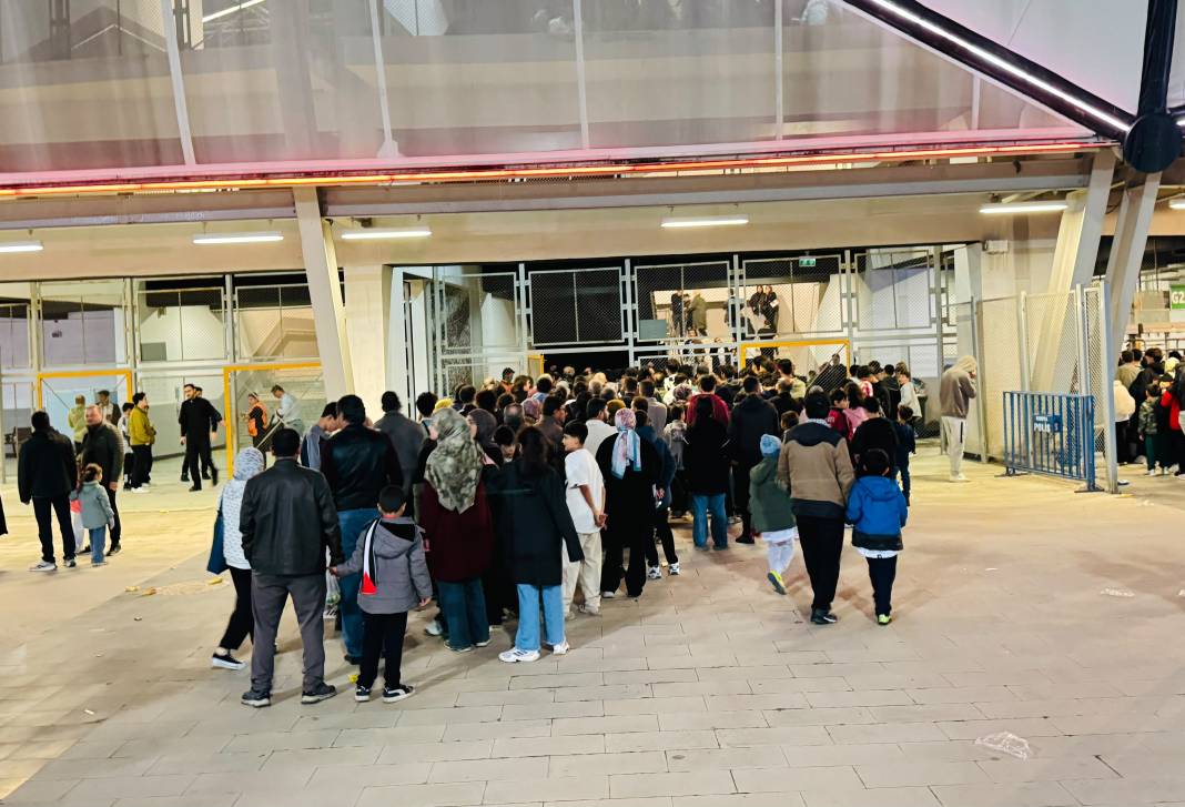 Konya’da tarihi gece: Bu stat daha önce böyle maç görmedi! İşte tarihî geceden en güzel kareler... 2
