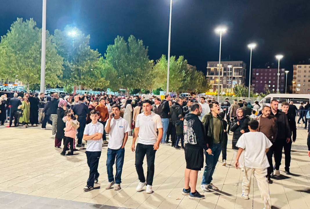 Konya’da tarihi gece: Bu stat daha önce böyle maç görmedi! İşte tarihî geceden en güzel kareler... 3