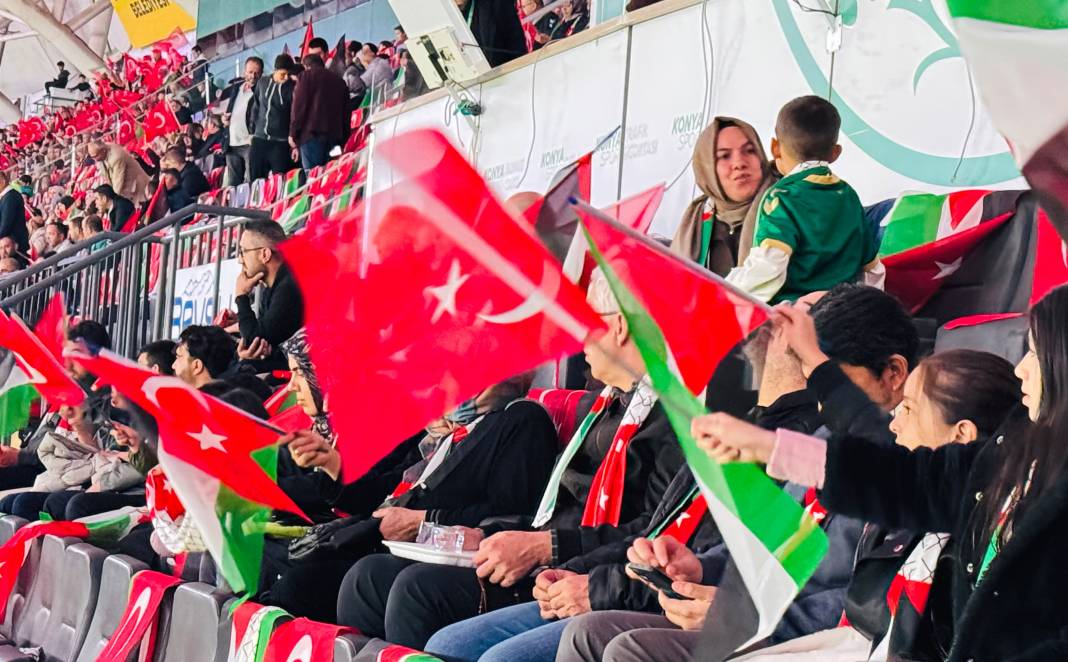Konya’da tarihi gece: Bu stat daha önce böyle maç görmedi! İşte tarihî geceden en güzel kareler... 8