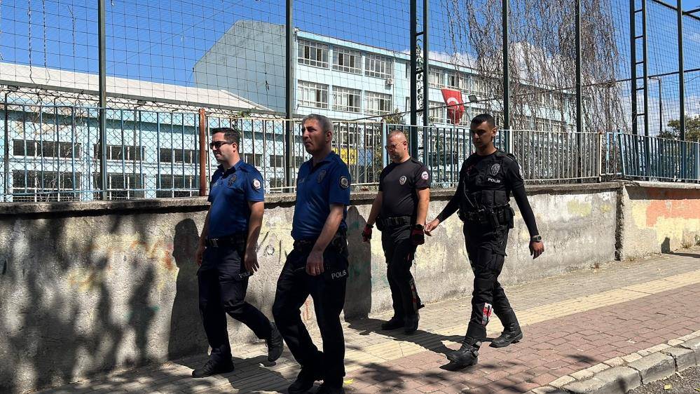 Öğrenciler okula döndü, polis ekipleri harekete geçti! İşte alınan önlemler 3