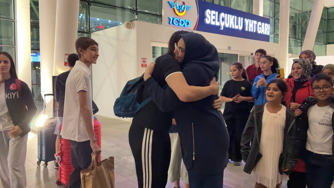 Sinem Oruç'a coşkulu karşılama 4