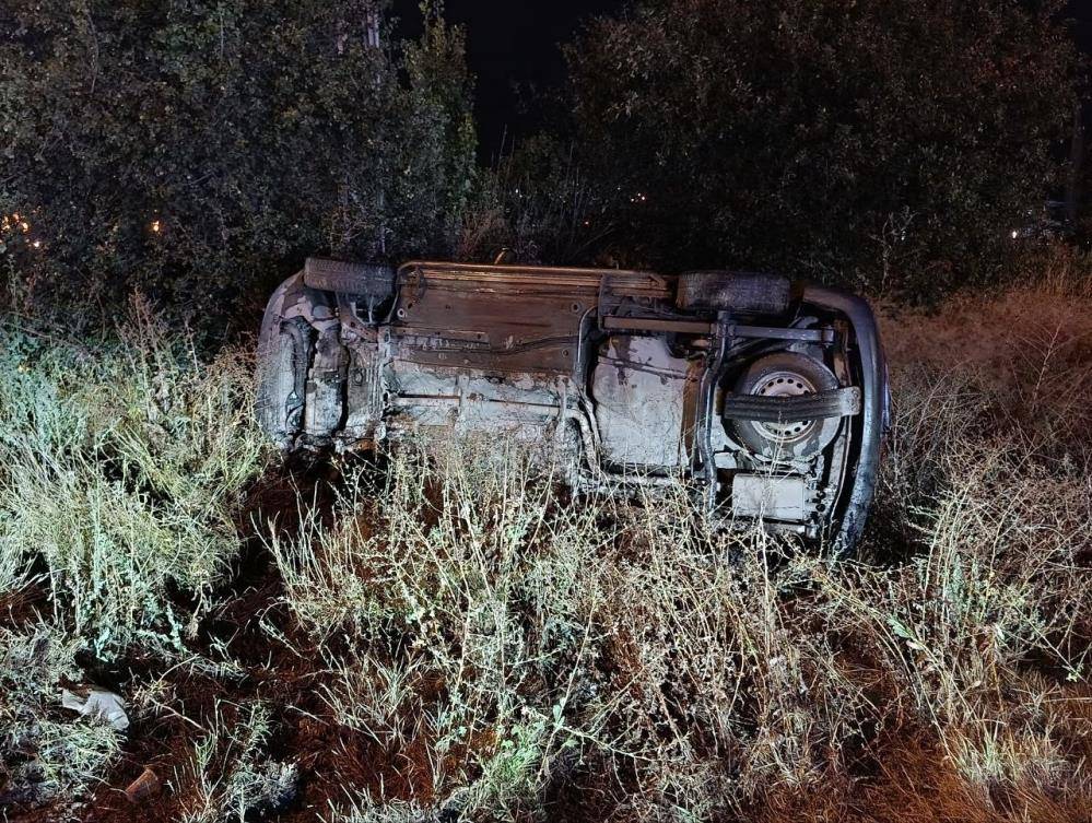 Beyşehir’de aynı noktada yine kaza! Araç şarampole devrildi 5