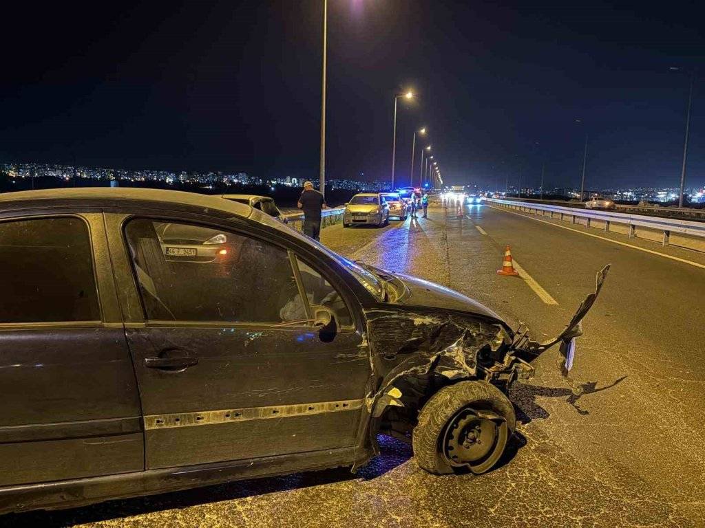 Kayseri’de korkutan kaza! İki otomobil çarpıştı 3