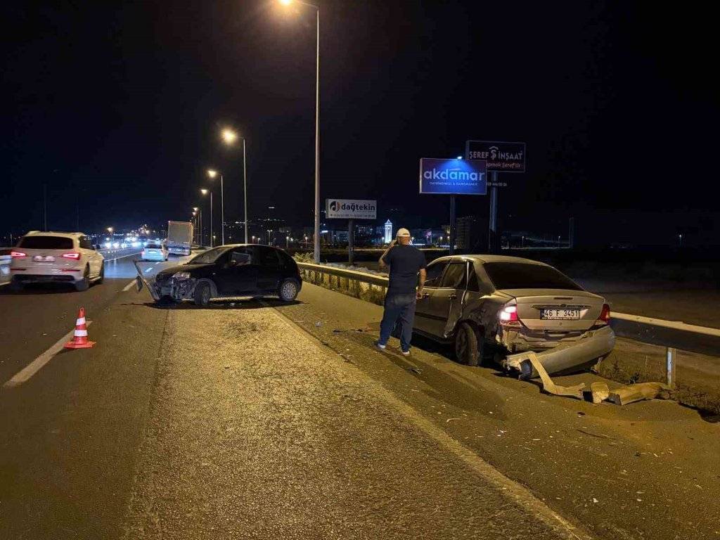 Kayseri’de korkutan kaza! İki otomobil çarpıştı 2