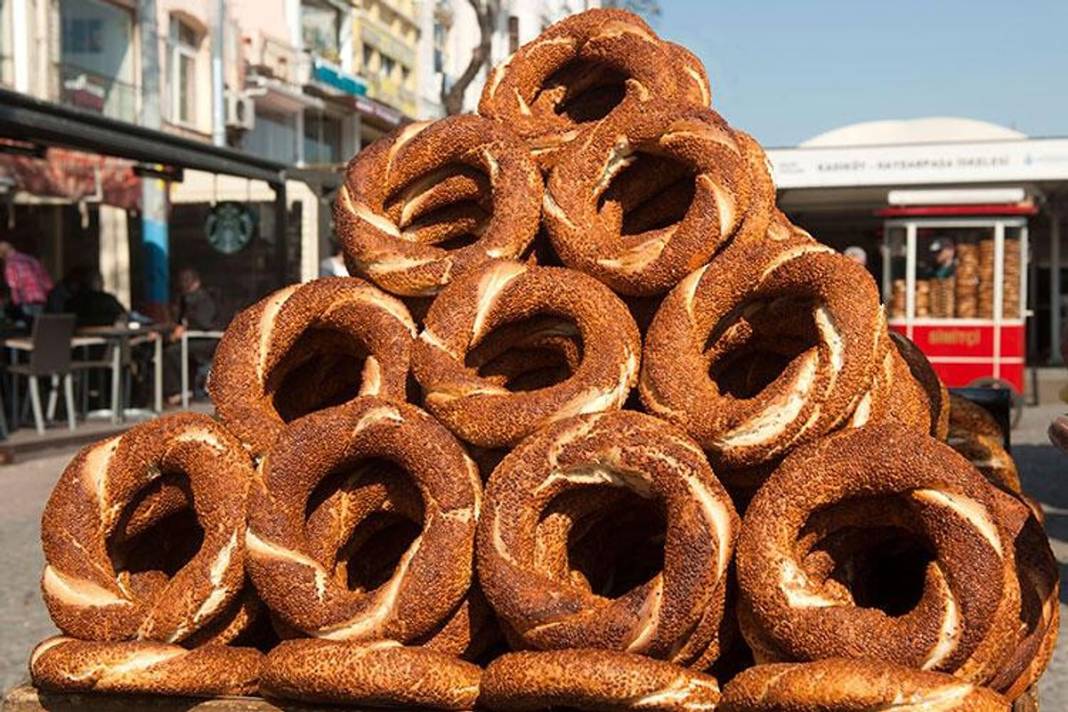 İstanbul’daki bir simit fiyatına Konya’da tam 6 simit alınabiliyor! 2