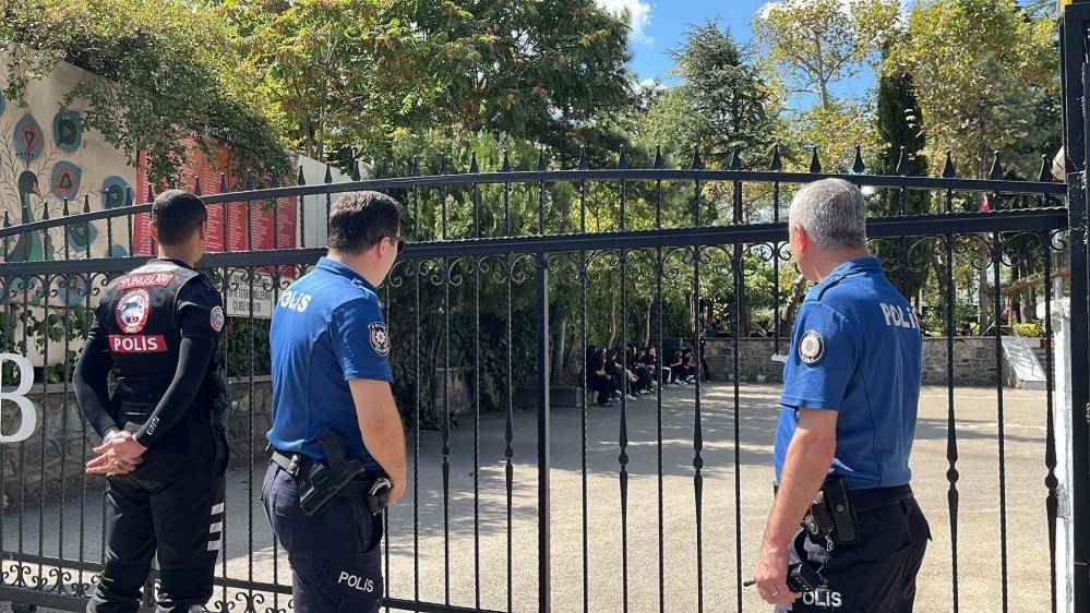 Öğrenciler okula döndü, polis ekipleri harekete geçti! İşte alınan önlemler 6