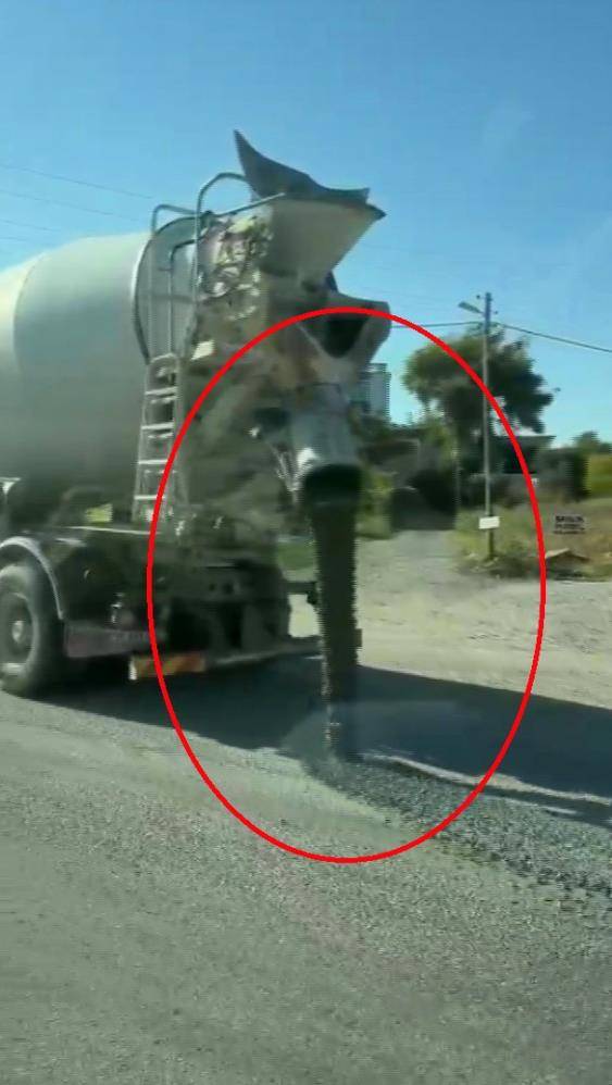 Yola Beton Döke Döke İlerledi! 1