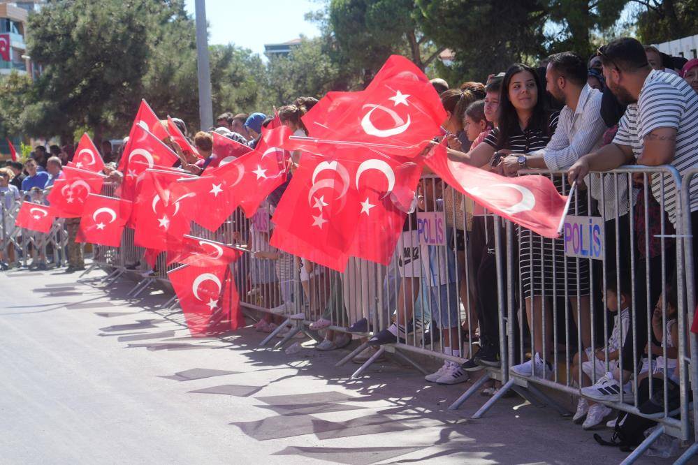 Sokağa çıktılar, herkesi korkuttular! Balıkesir’de renkli görüntüler 2