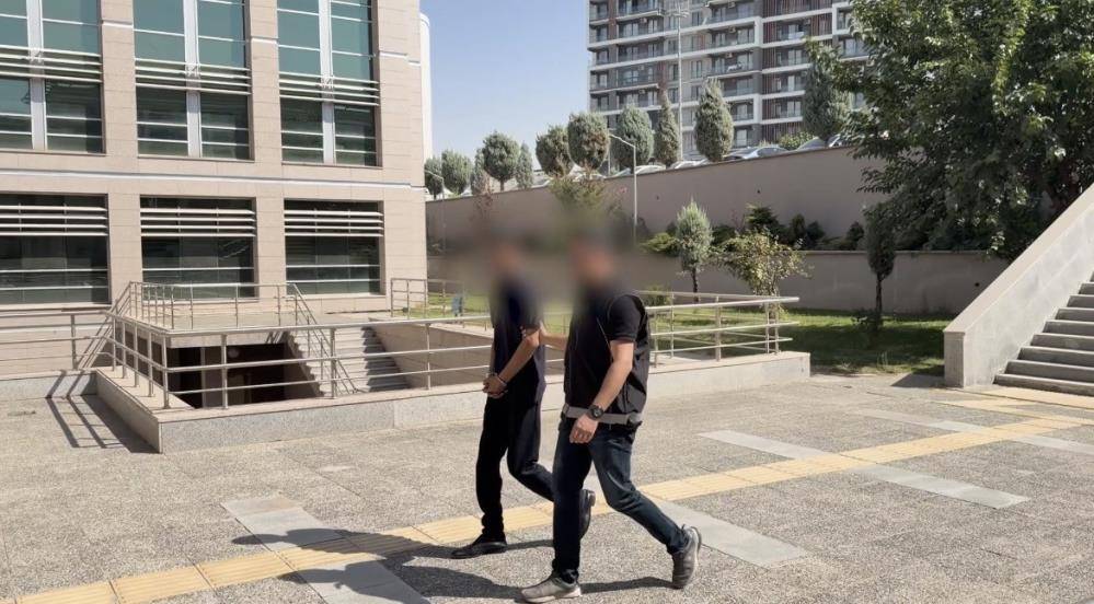Otobüste yakalandı! Sindirim sisteminden çıkanlar şoke etti 2