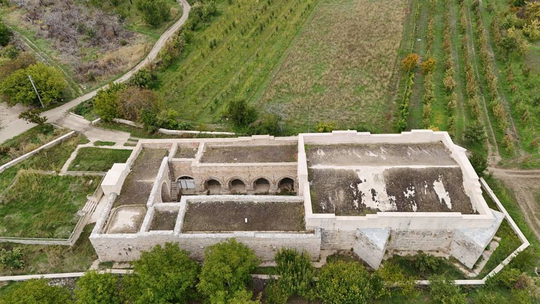 Konya’ya uzanan 800 yıllık tarih havadan görüntülendi! İşte o kervansaray 4