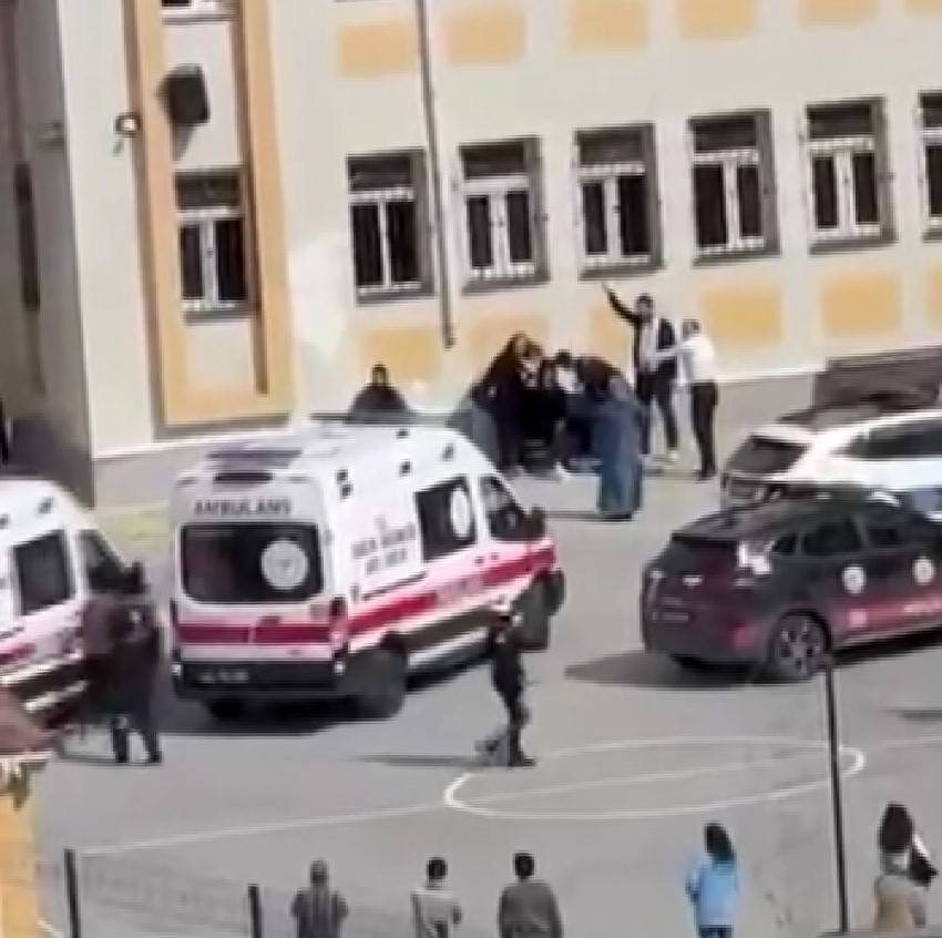 Son dakika! Lisede kavga: Yaralılar var 4