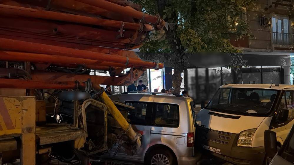 Can pazarında son durum! Beton mikseri dehşet saçtı, neyse ki... 4