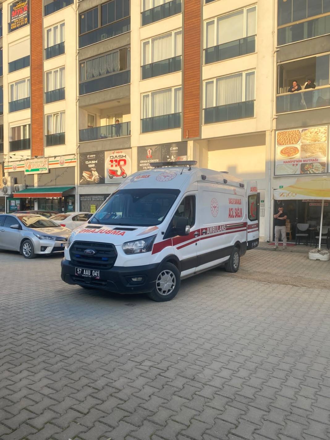 Esrarengiz cinayet! Yaşlı dede arkadaşını öldürüp intihar etti 4
