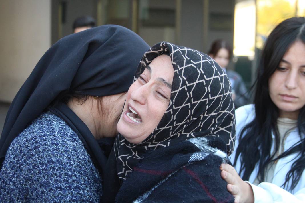 Ailesinin iş yerinde kasada otururken başından vuruldu! 2