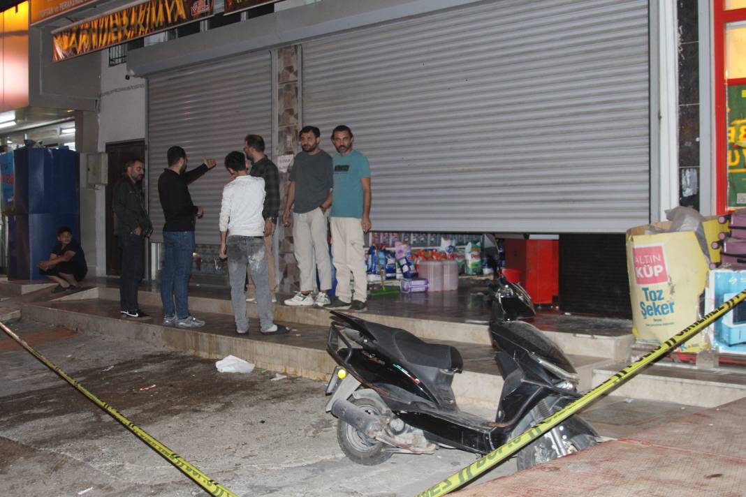 Ailesinin iş yerinde kasada otururken başından vuruldu! 1