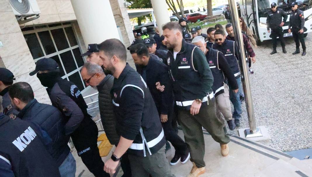Milas Belediye Başkanı, oğlu ve 16 kişi tutuklandı 3