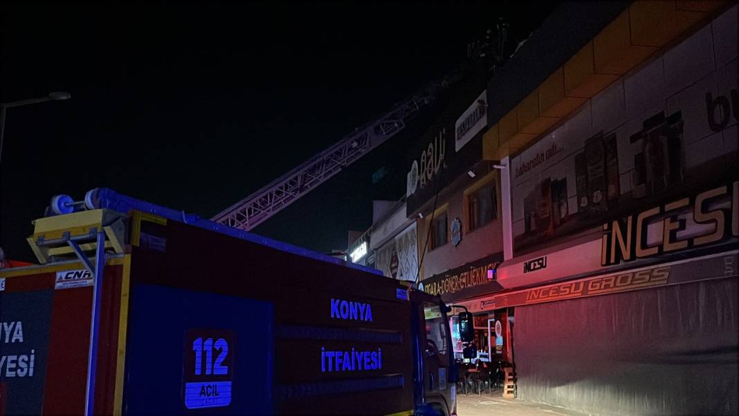 Konya merkezde iş yerinin bacasında yangın çıktı! 1