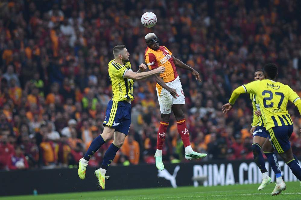 Galatasaray-Fenerbahçe derbisinden çok 'özel' kareler... 2