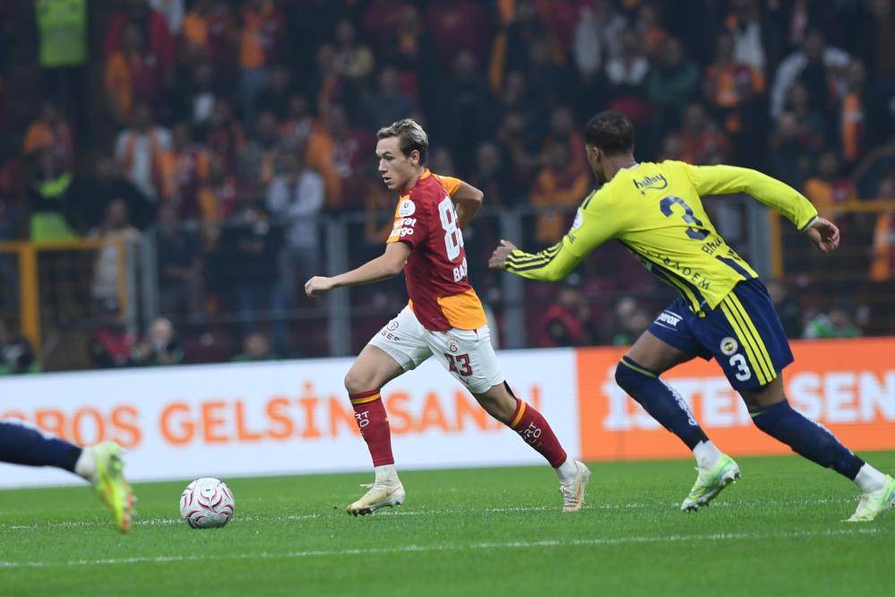 Galatasaray-Fenerbahçe derbisinden çok 'özel' kareler... 1