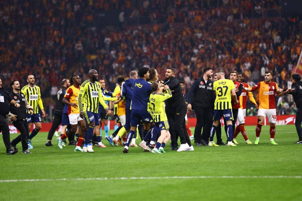 Galatasaray-Fenerbahçe derbisinden sonra ortalık karıştı! 7