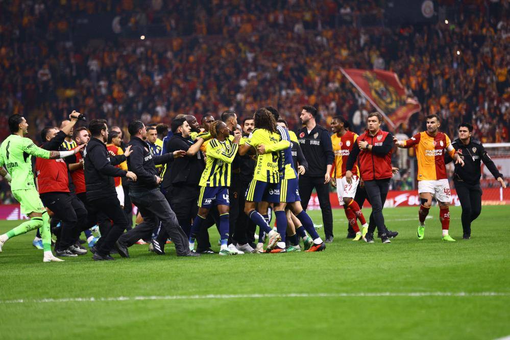 Galatasaray-Fenerbahçe derbisinden sonra ortalık karıştı! 5