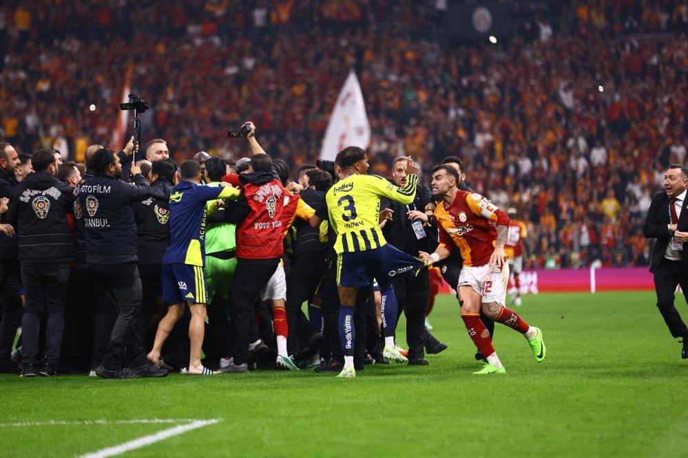 Galatasaray-Fenerbahçe derbisinden sonra ortalık karıştı! 4