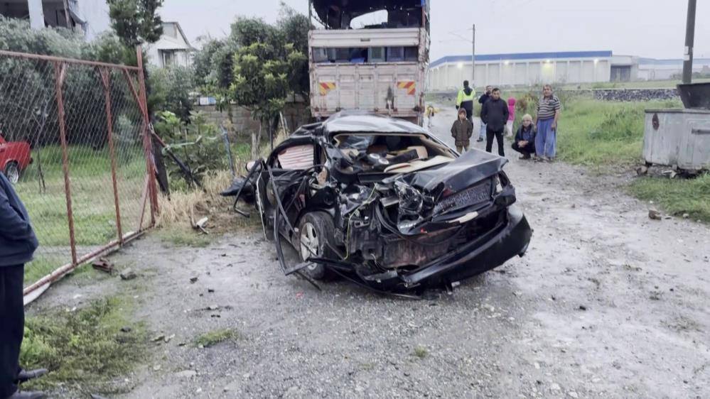 Tren otomobili biçti geçti! Acı ölüm... 4
