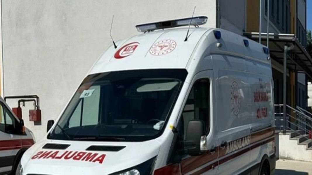 Konya'da 4 katlı apartmanda korkunç olay! Alzaymır hastası zemine düştü 4