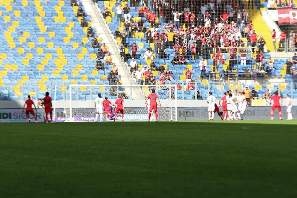 Gençlerbirliği son dakikada kurtardı! Amed maçında kazanan çıkmadı 6