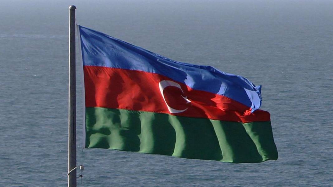 Okullarda başörtüsünü yasaklayan Aliyev'i zora soktu! 2