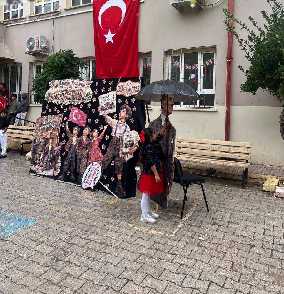 Minik Meryem’in Atatürk sevgisi sosyal medyada gündem oldu 2