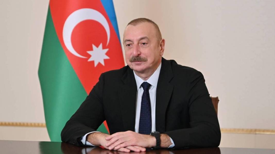 Okullarda başörtüsünü yasaklayan Aliyev'i zora soktu! 4