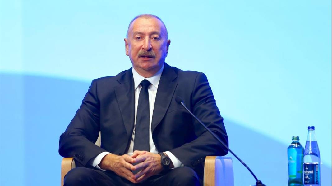 Okullarda başörtüsünü yasaklayan Aliyev'i zora soktu! 5
