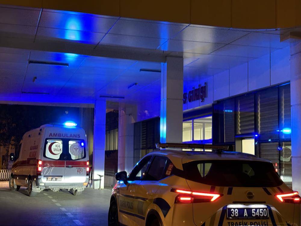 Kayseri’de feci kaza! Motosiklet sürücüsü 50 metre sürüklendi 5
