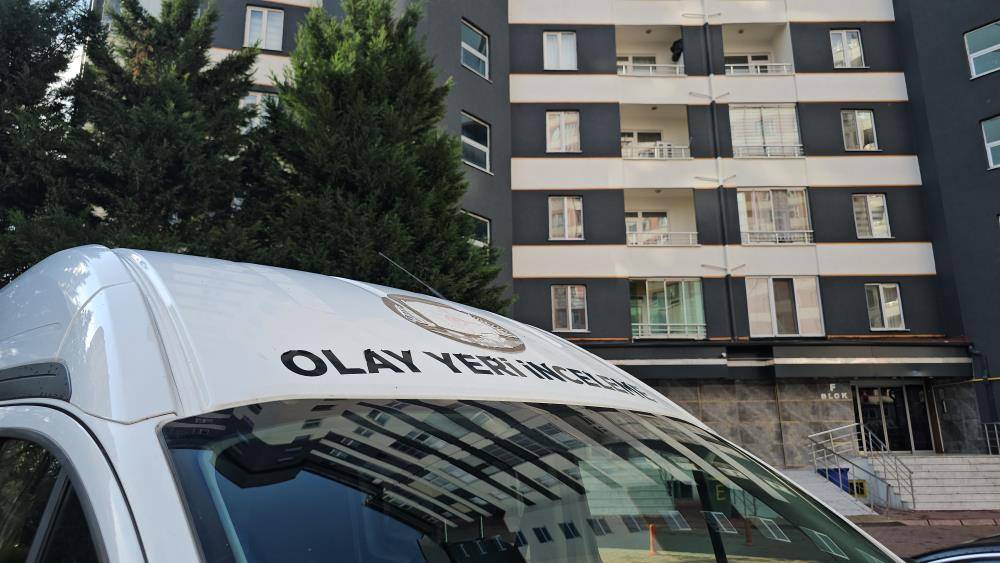 Evde korku dolu anlar! Karı koca birbirini bıçakladı 3