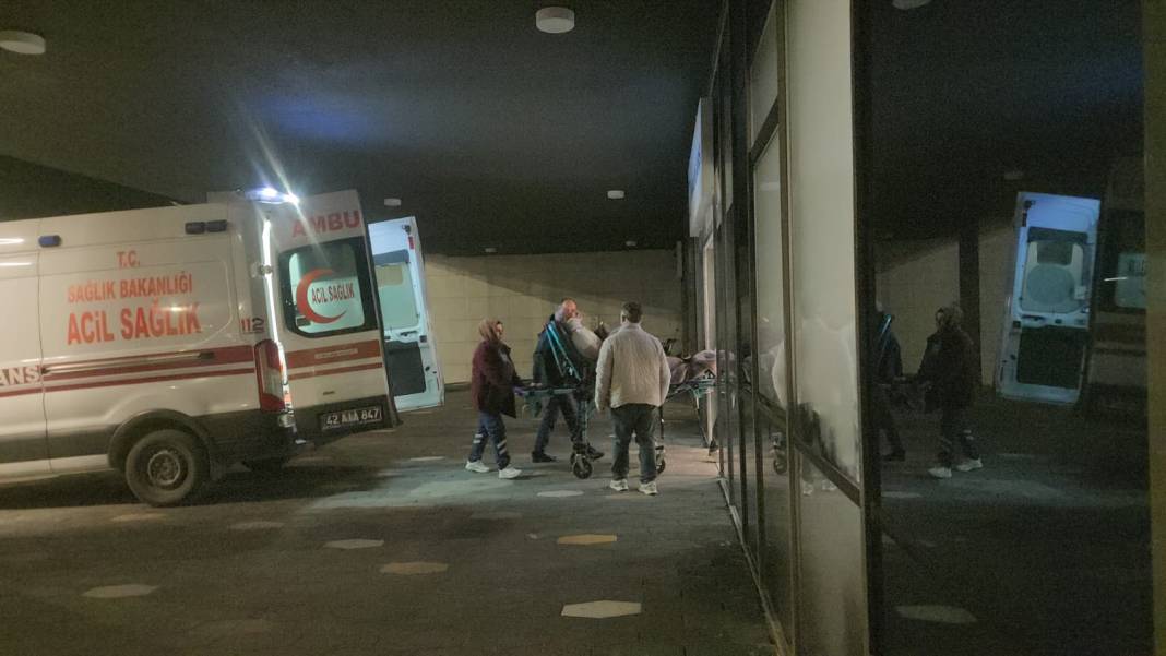 Konya’da köprü üzerinde kaza! 3 kişi yaralandı 2