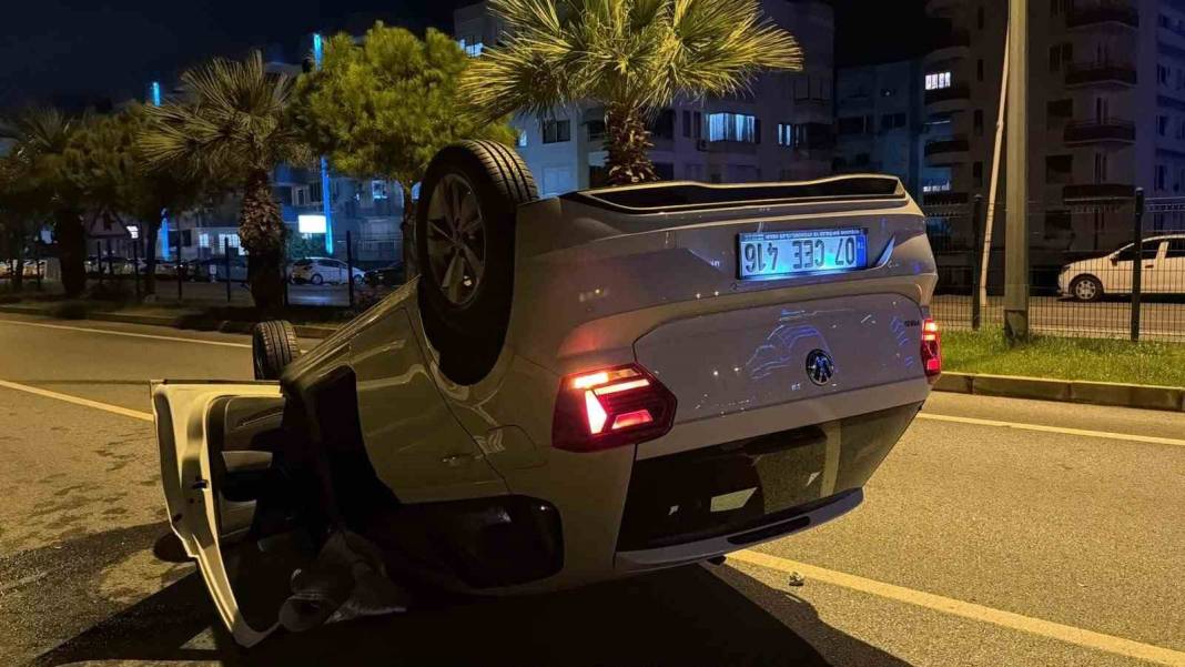 Alanya’da feci kaza! Otomobil takla attı 7