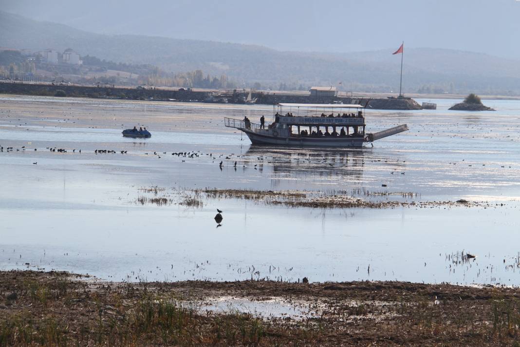 Suyu aşırı çekilen Beyşehir Gölü, kış yağışlarını bekliyor 22