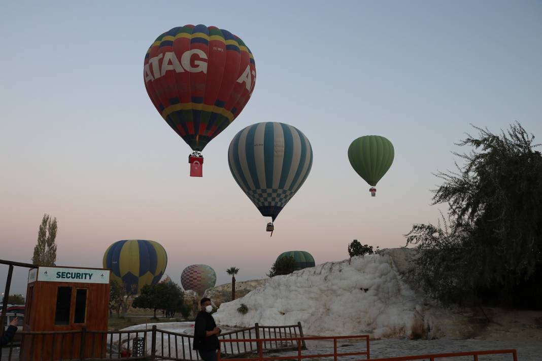 Pamukkale semalarında sıcak hava balonlarıyla Cumhuriyet Bayramı coşkusu yaşanıyor 9